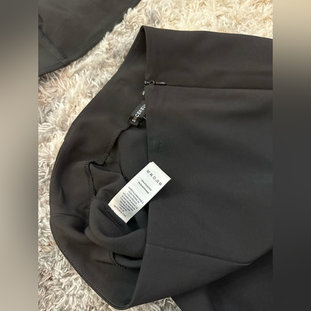 Sincerely Jules | 2-Piece Crop Bandeau Pant Set - Picture 11 of 13